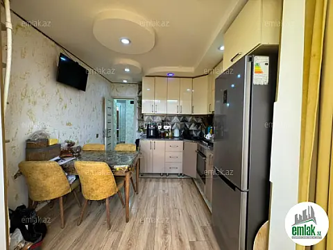 Satılır 3 otaqlı köhnə tikili 75 m²