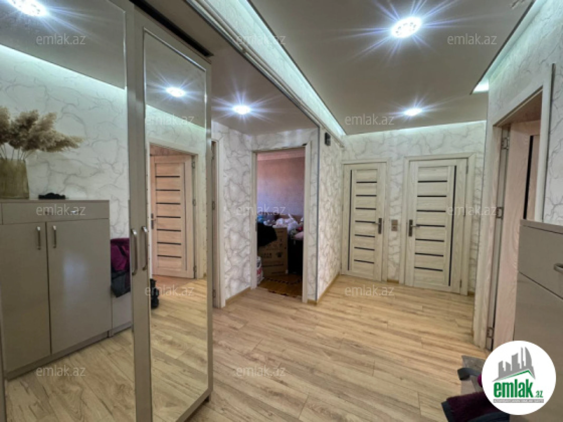 Satılır 3 otaqlı köhnə tikili 75 m²