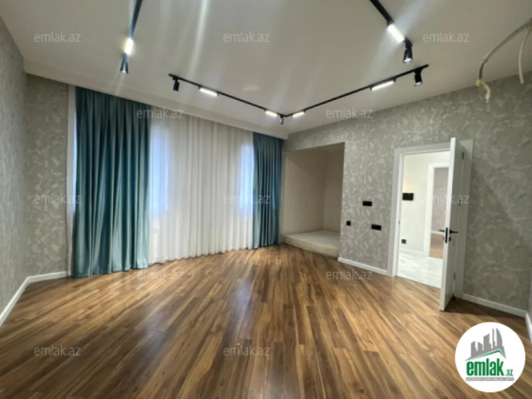 Satılır 4 otaqlı həyət evi 158 m²