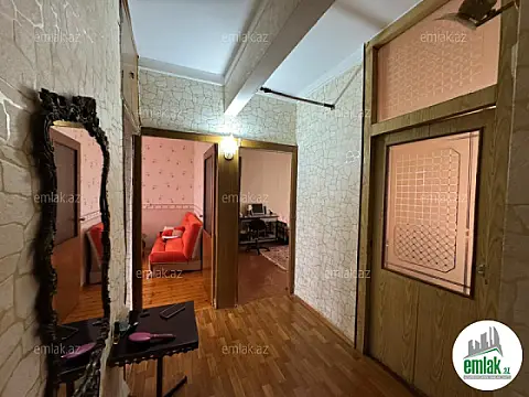 Satılır 3 otaqlı köhnə tikili 110 m²