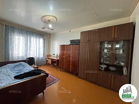 Satılır 3 otaqlı köhnə tikili 110 m²