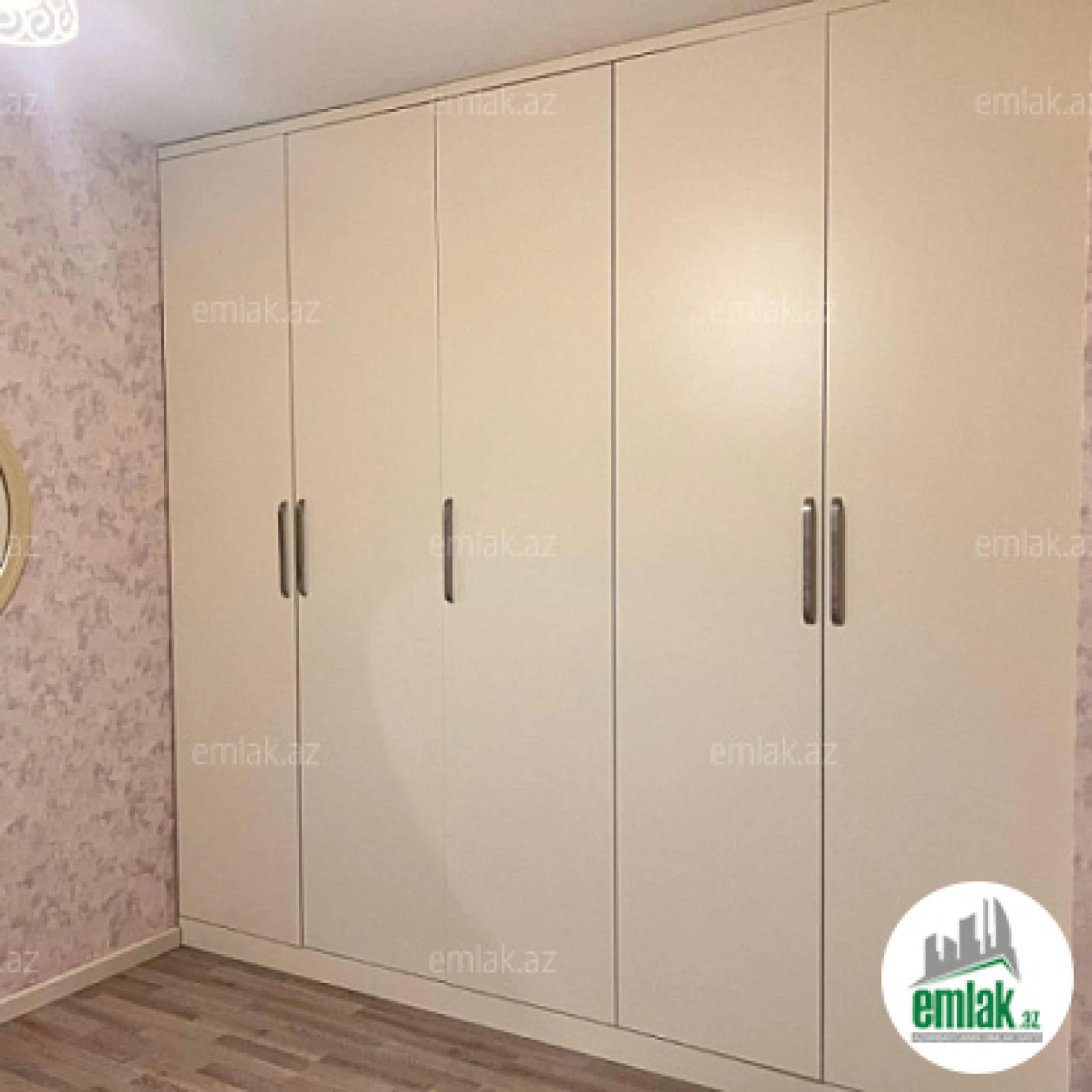 Satılır 3 otaqlı yeni tikili 120 m²