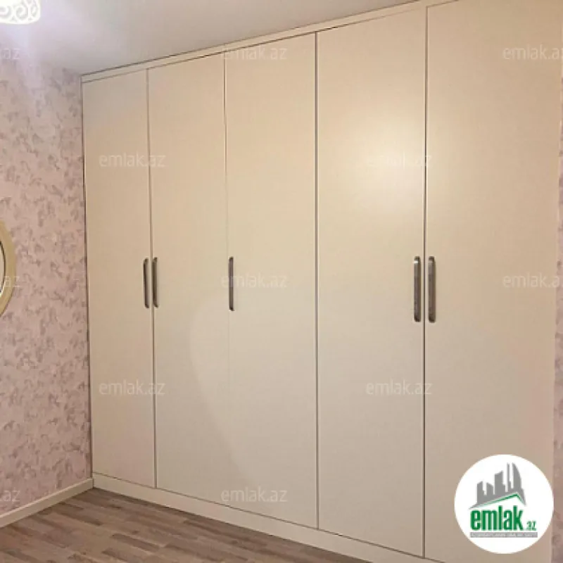 Satılır 3 otaqlı yeni tikili 120 m²