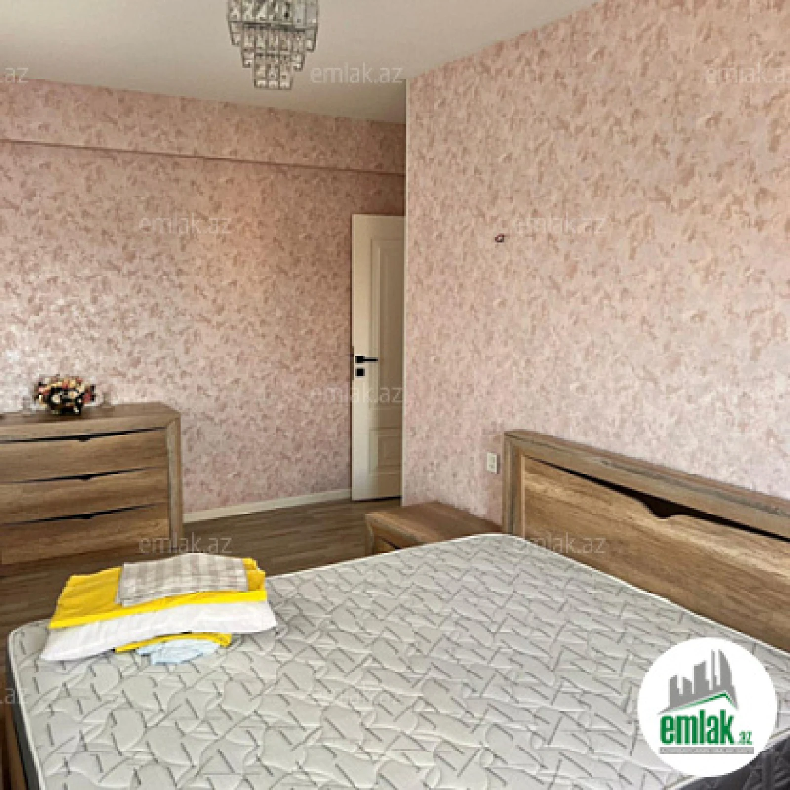 Satılır 3 otaqlı yeni tikili 120 m²