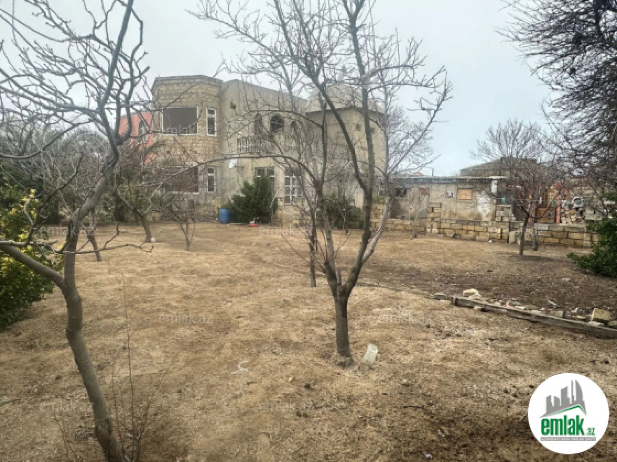 Satılır 6 otaqlı həyət evi 190 m²