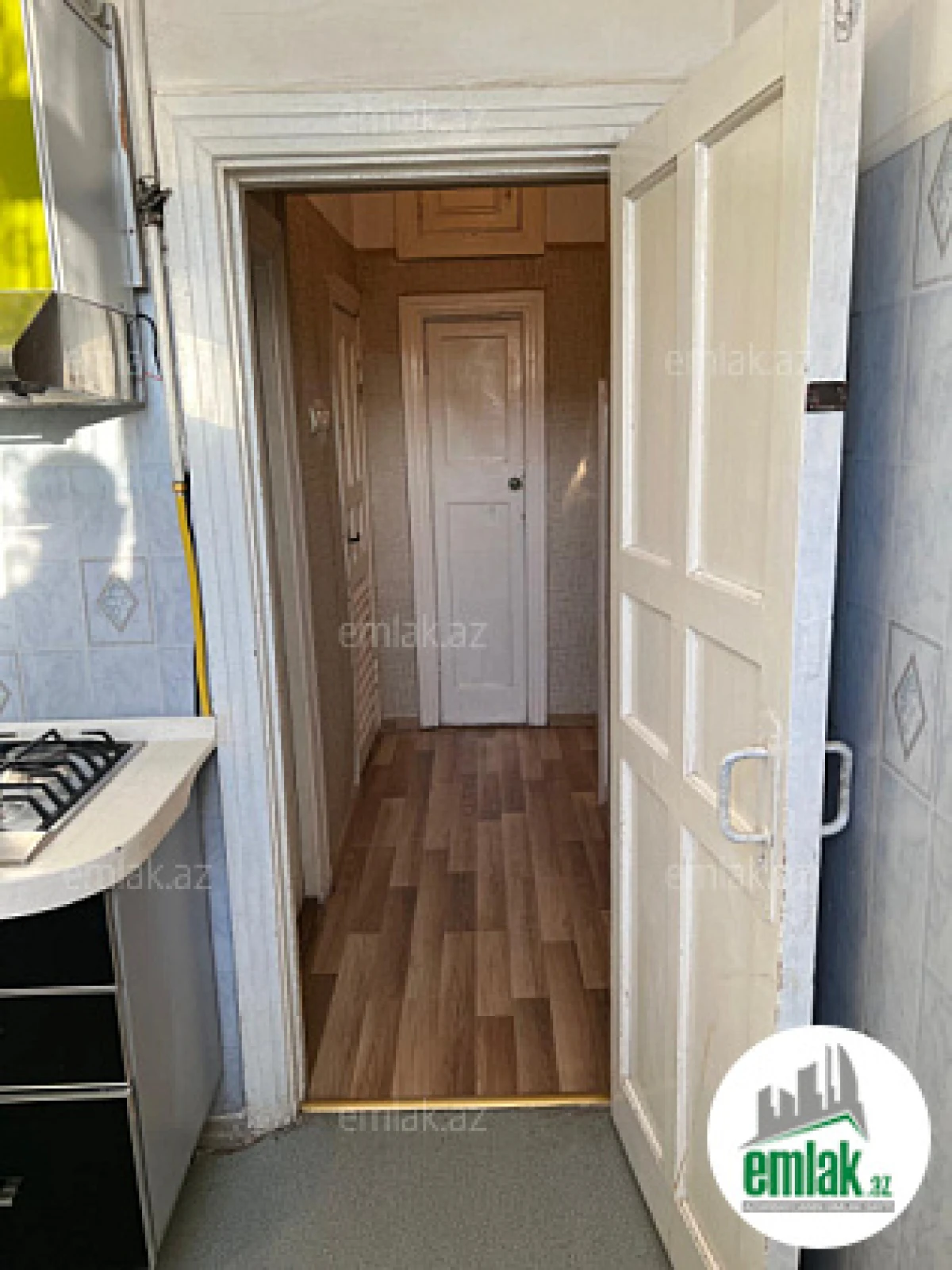 Satılır 2 otaqlı köhnə tikili 60 m²