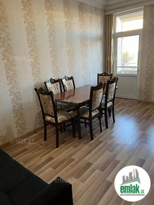 Satılır 2 otaqlı köhnə tikili 60 m²