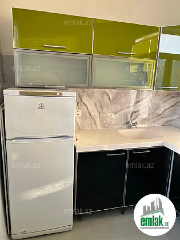 Satılır 2 otaqlı köhnə tikili 60 m²