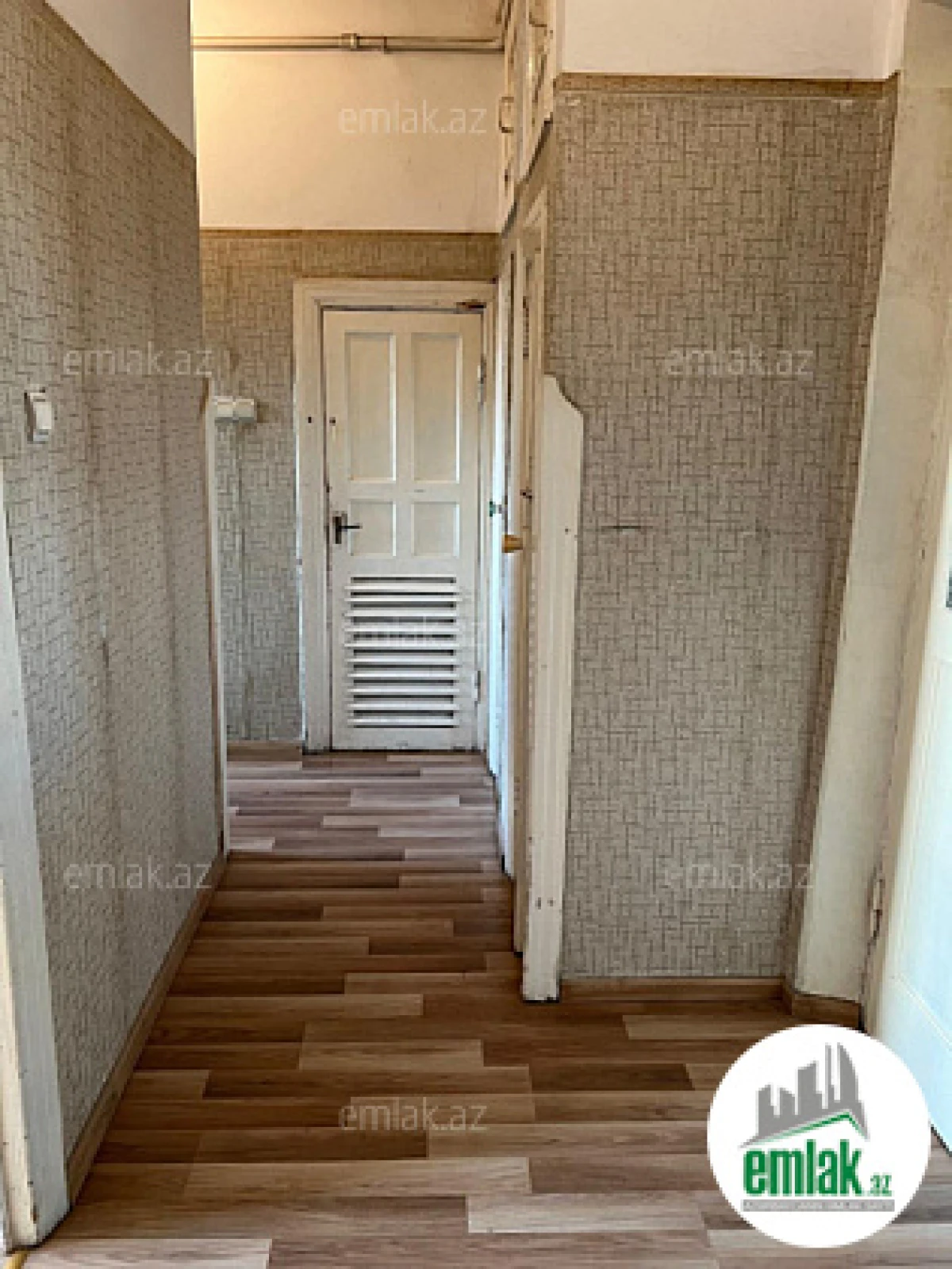 Satılır 2 otaqlı köhnə tikili 60 m²