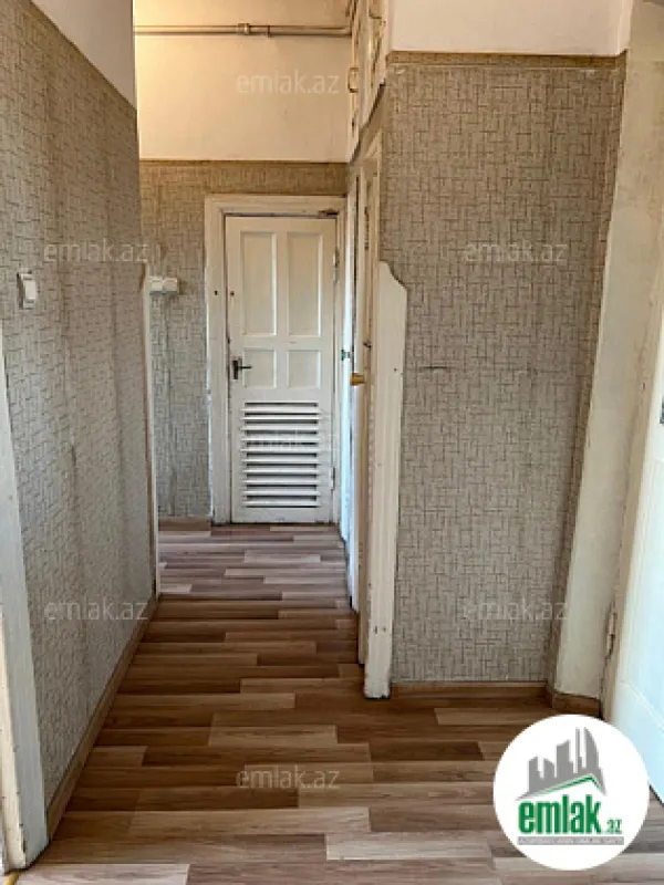 Satılır 2 otaqlı köhnə tikili 60 m²
