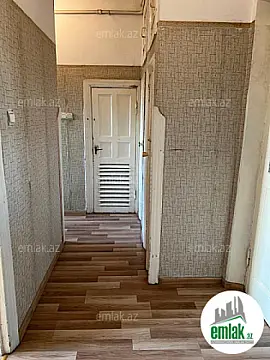 Satılır 2 otaqlı köhnə tikili 60 m²