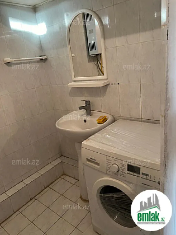 Satılır 2 otaqlı köhnə tikili 60 m²