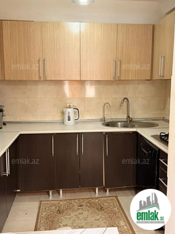 Satılır 2 otaqlı köhnə tikili 60 m²