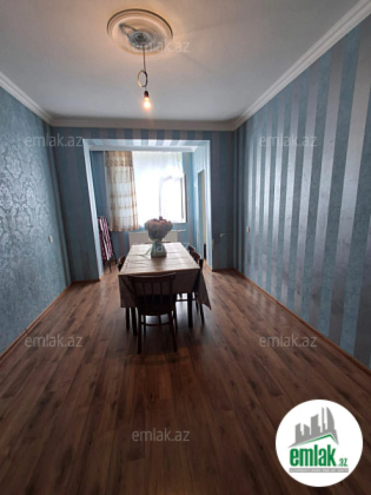 Satılır 2 otaqlı köhnə tikili 56 m²