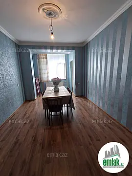 Satılır 2 otaqlı köhnə tikili 56 m²
