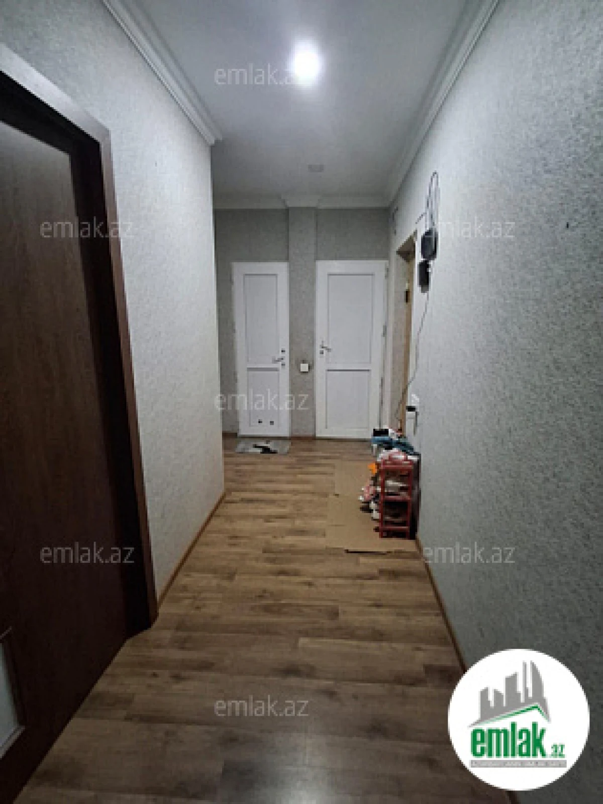 Satılır 2 otaqlı köhnə tikili 56 m²