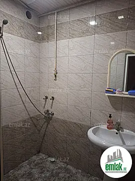 Satılır 2 otaqlı köhnə tikili 56 m²