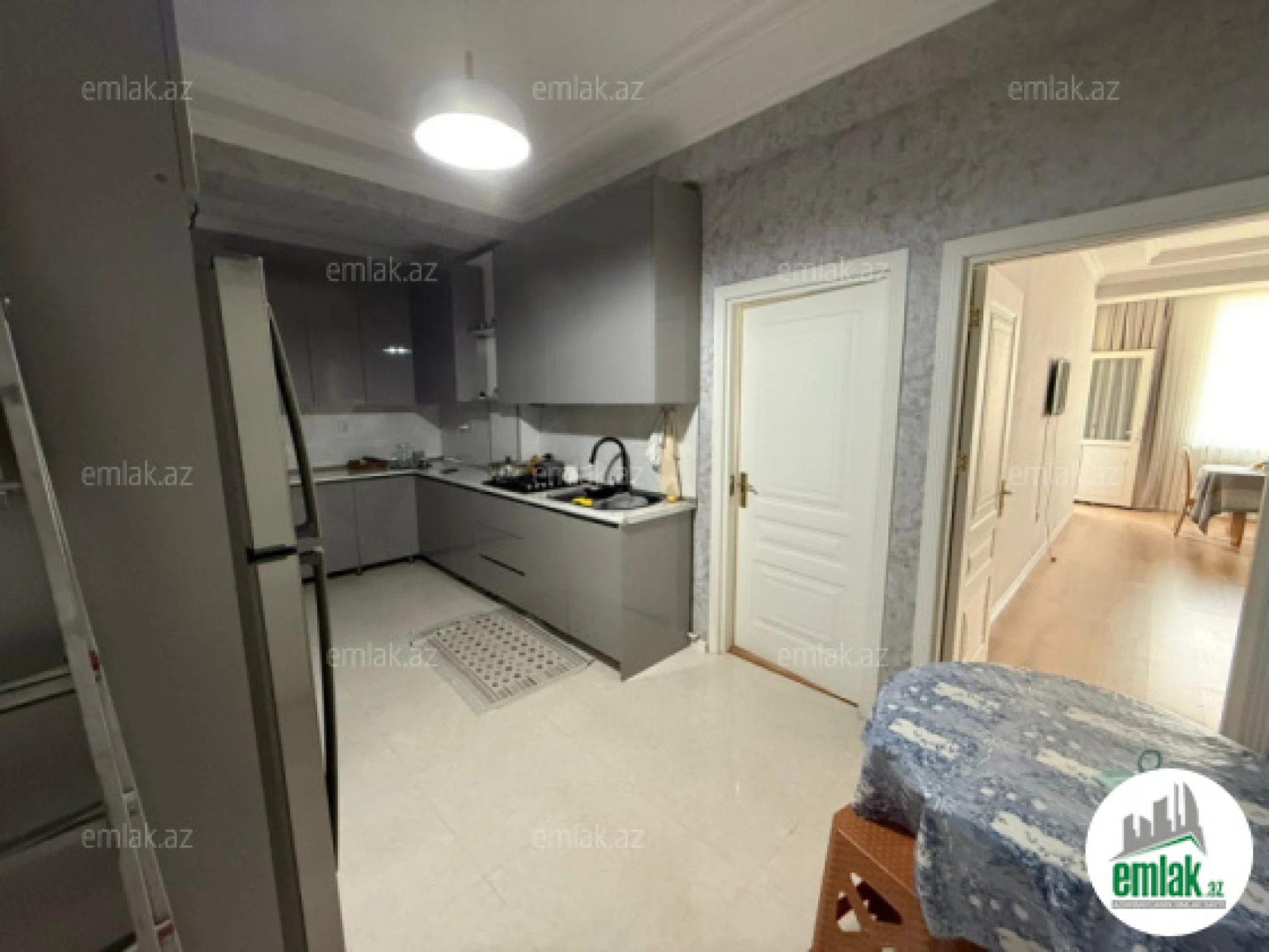 Satılır 2 otaqlı yeni tikili 76 m²