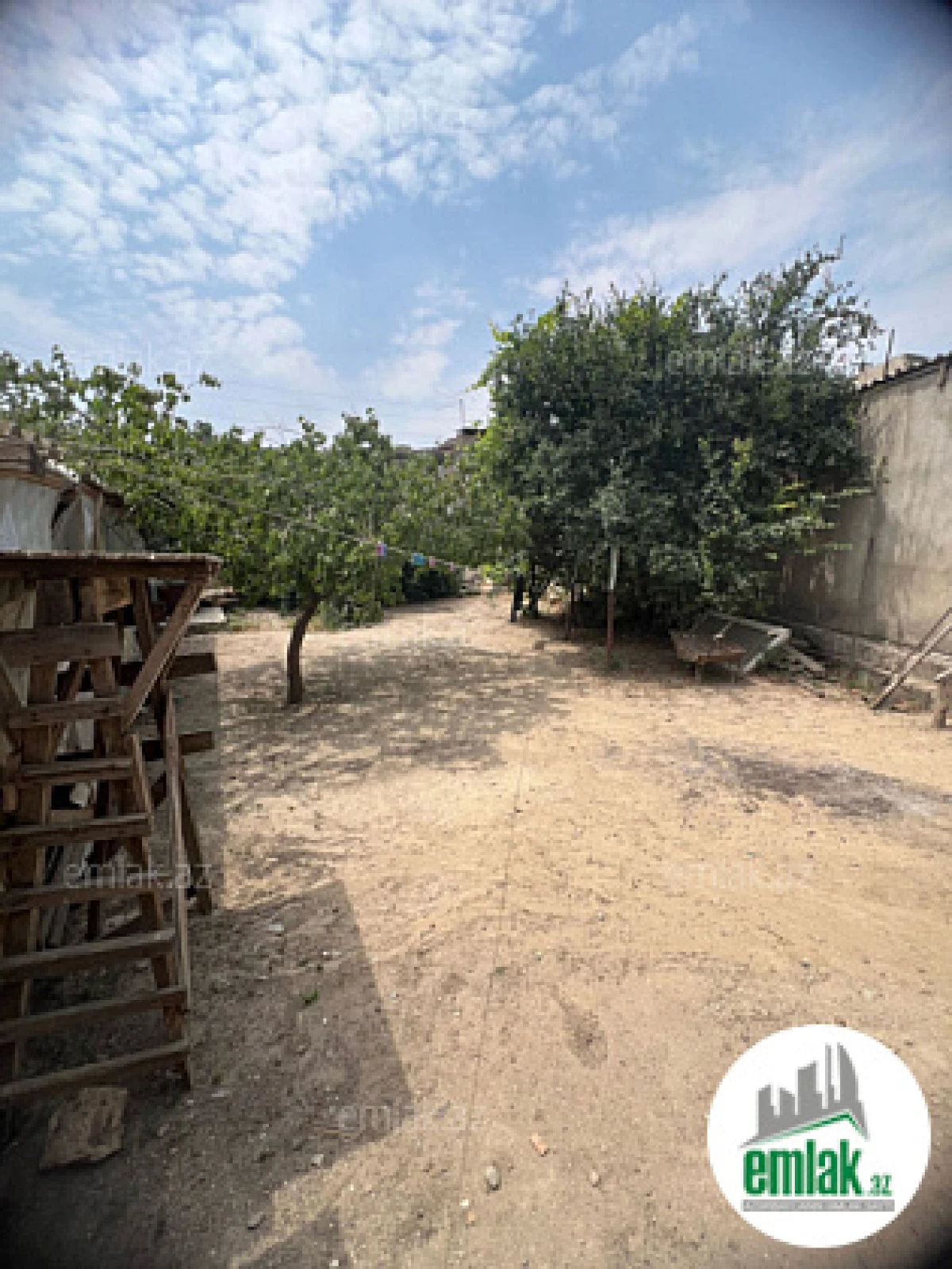 Satılır 4 otaqlı həyət evi 117 m²