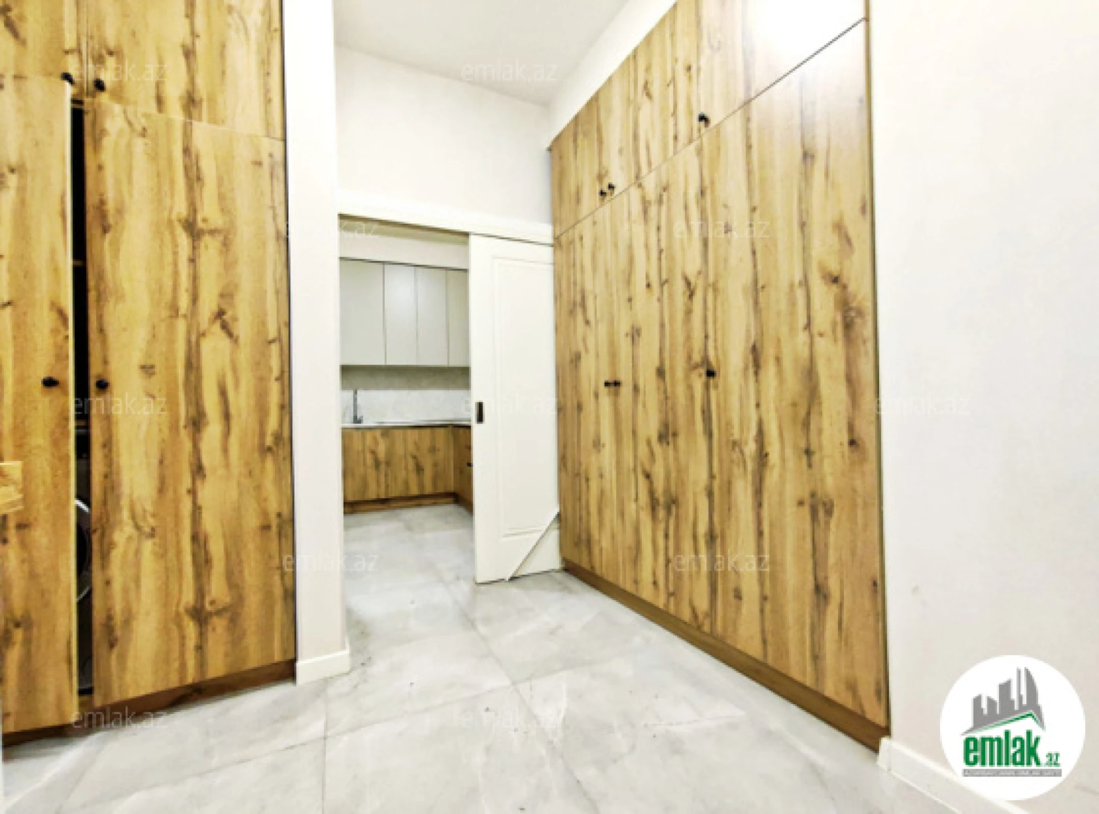 Satılır 2 otaqlı yeni tikili 75 m²