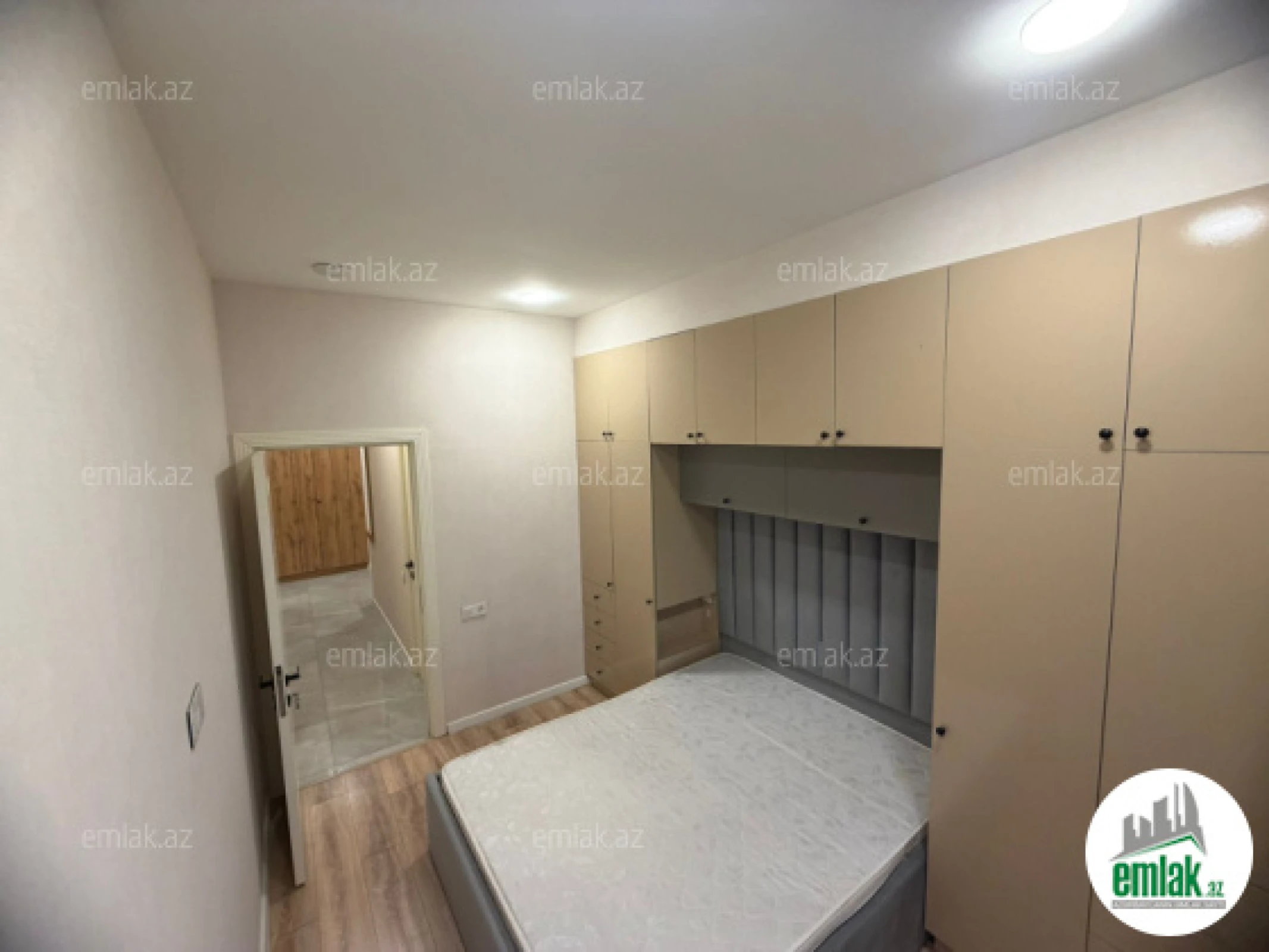 Satılır 2 otaqlı yeni tikili 75 m²