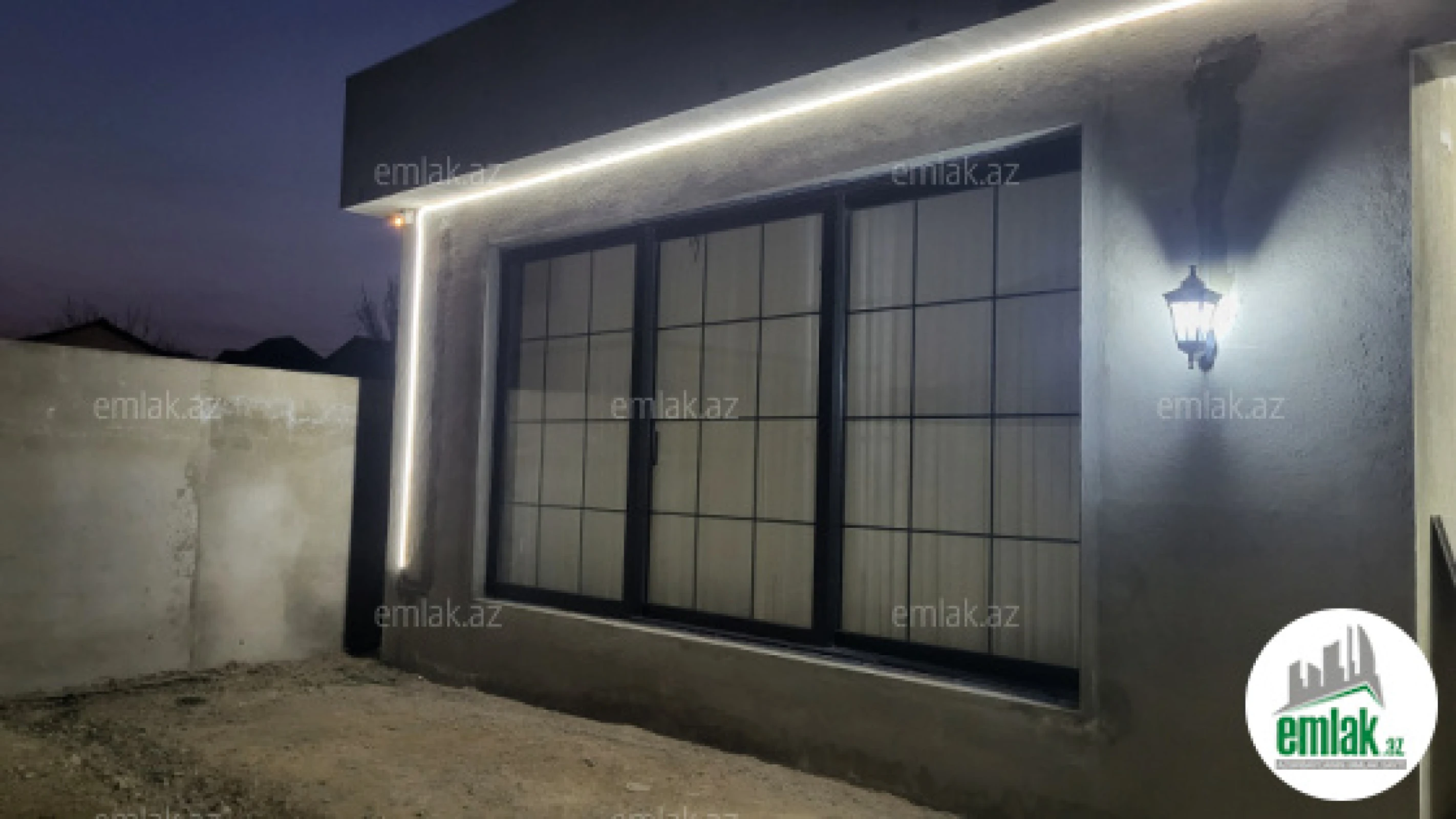 Satılır 4 otaqlı həyət evi 200 m²