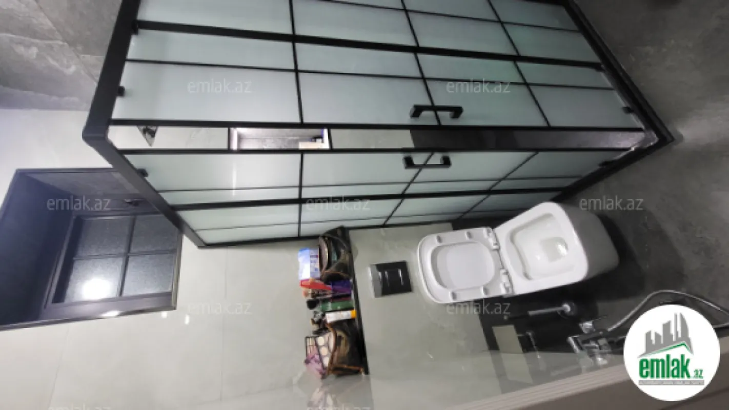 Satılır 4 otaqlı həyət evi 200 m²