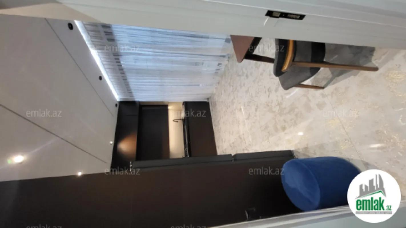 Satılır 4 otaqlı həyət evi 200 m²