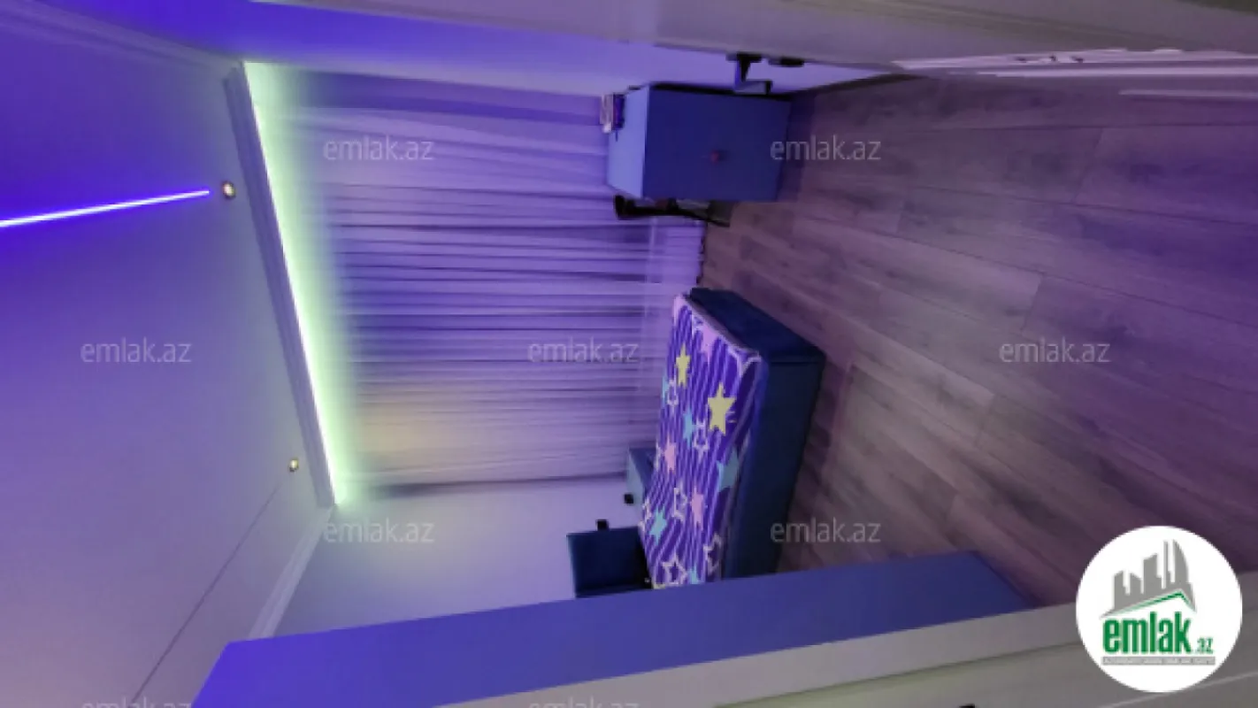 Satılır 4 otaqlı həyət evi 200 m²