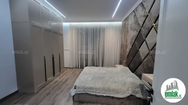 Satılır 4 otaqlı həyət evi 200 m²