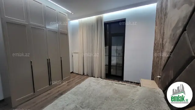 Satılır 4 otaqlı həyət evi 200 m²