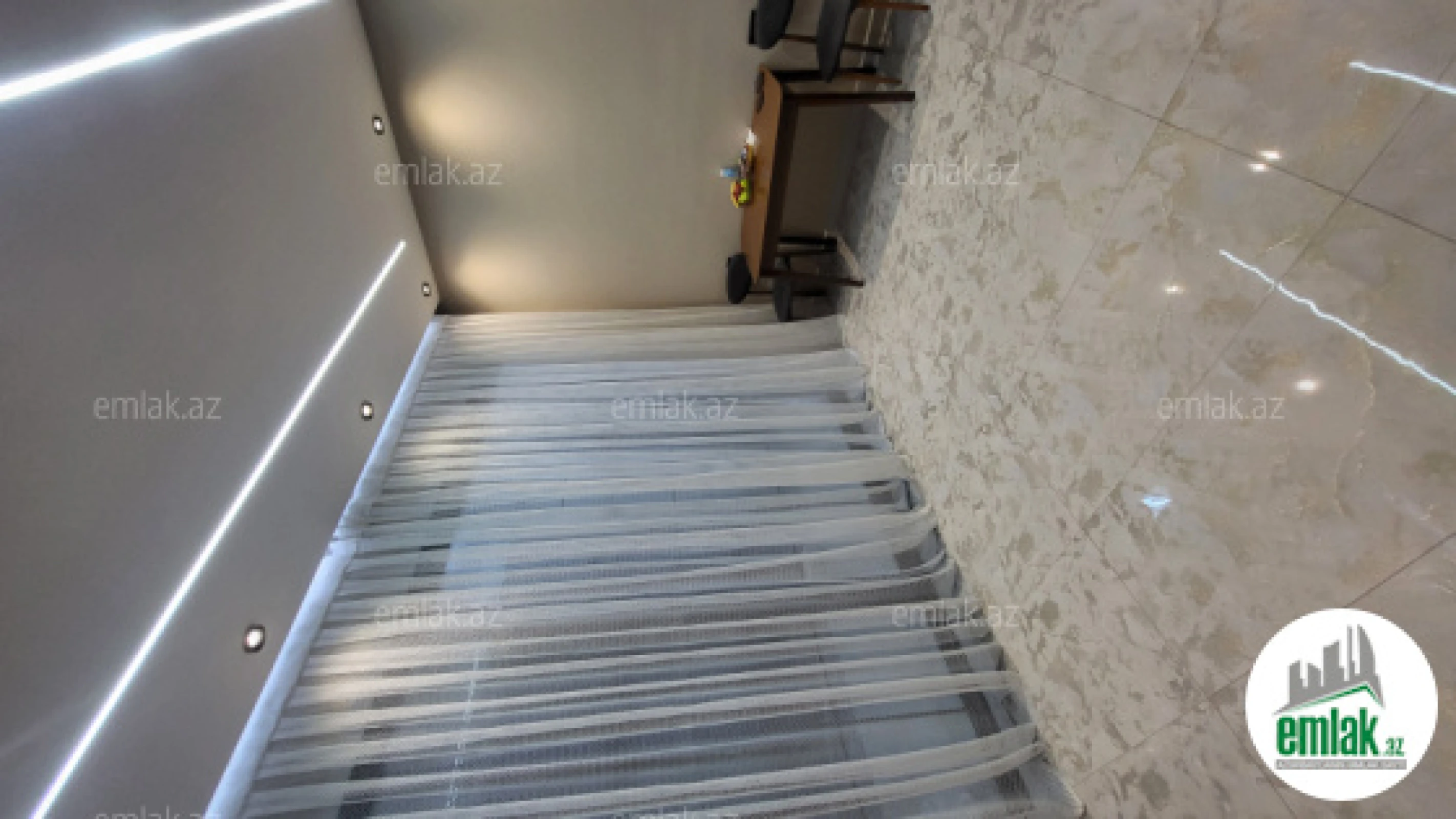 Satılır 4 otaqlı həyət evi 200 m²