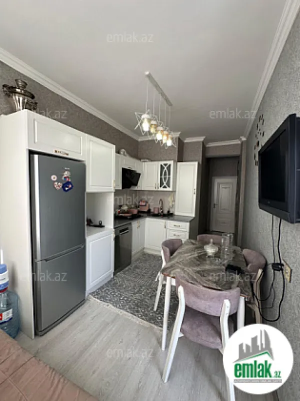 Satılır 2 otaqlı yeni tikili 88 m²