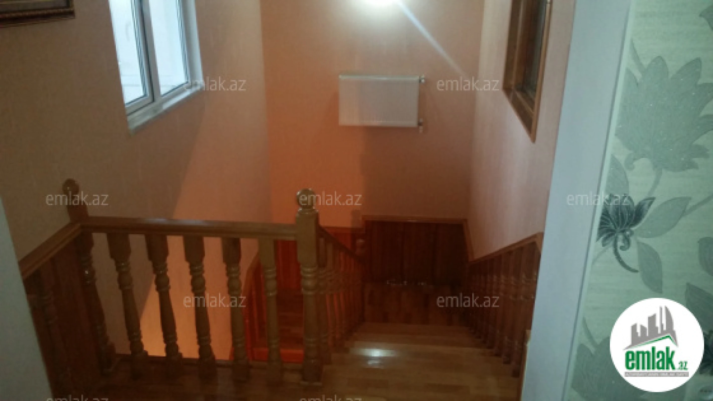 Satılır 6 otaqlı həyət evi 260 m²