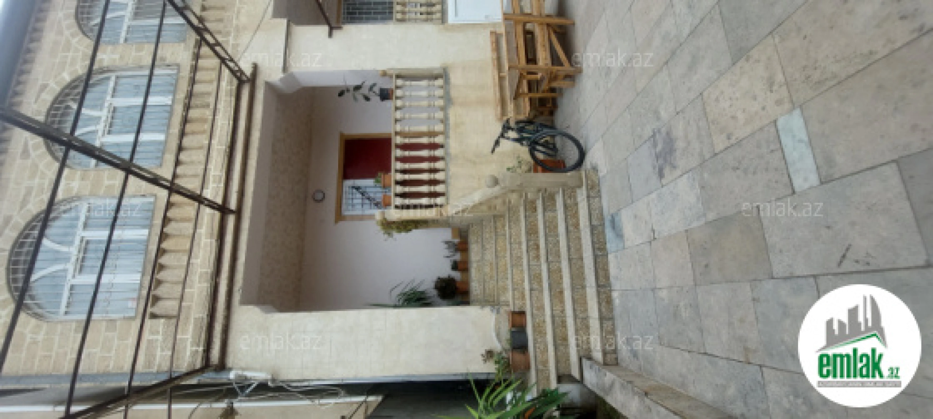 Satılır 6 otaqlı həyət evi 260 m²