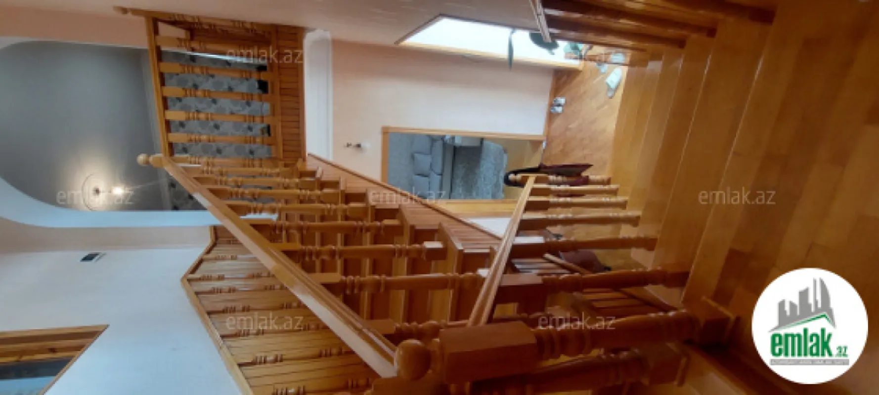 Satılır 6 otaqlı həyət evi 260 m²