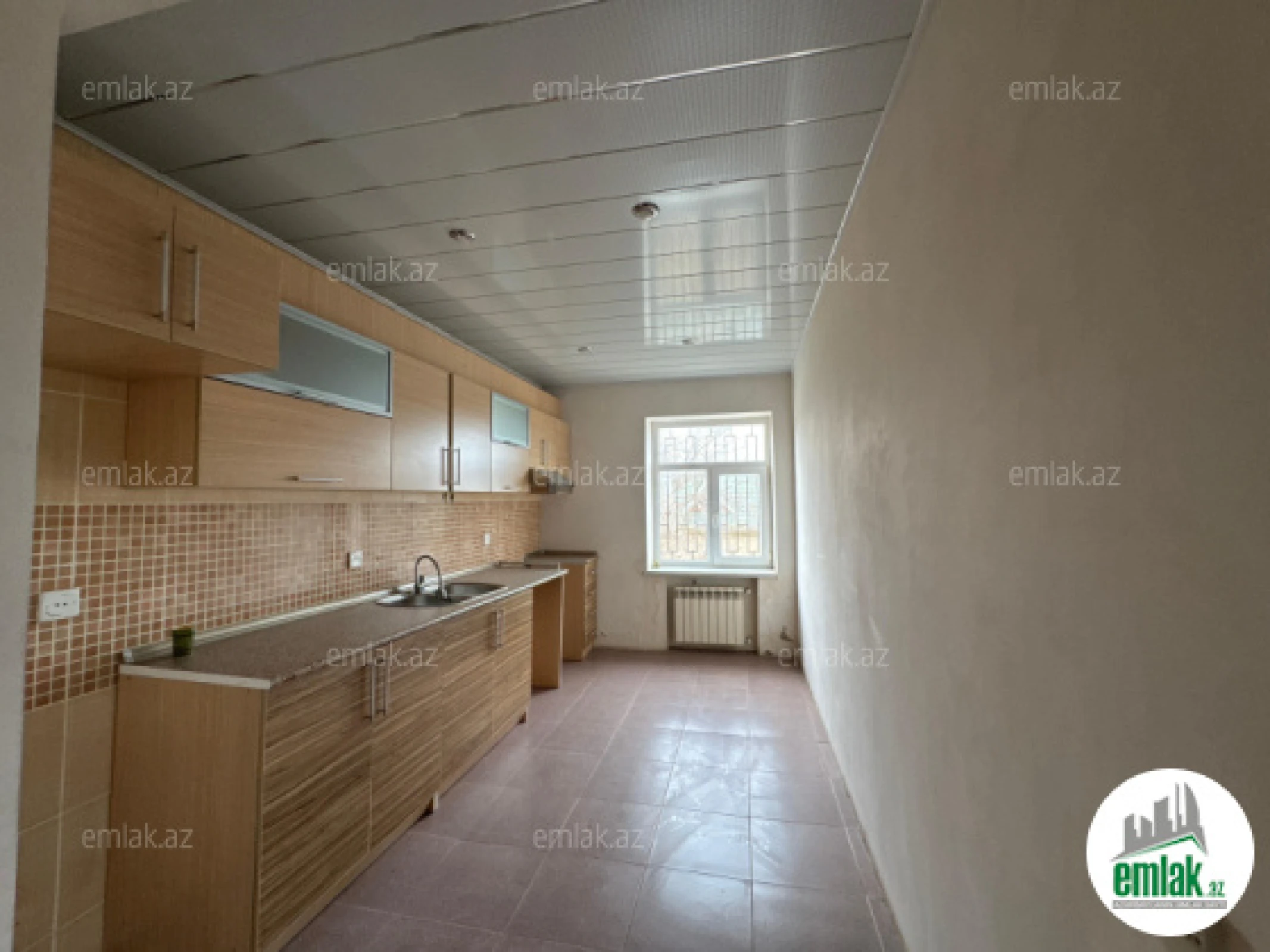 Satılır 7 otaqlı mənzil 280 m²