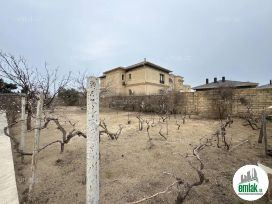 Satılır 7 otaqlı mənzil 280 m²