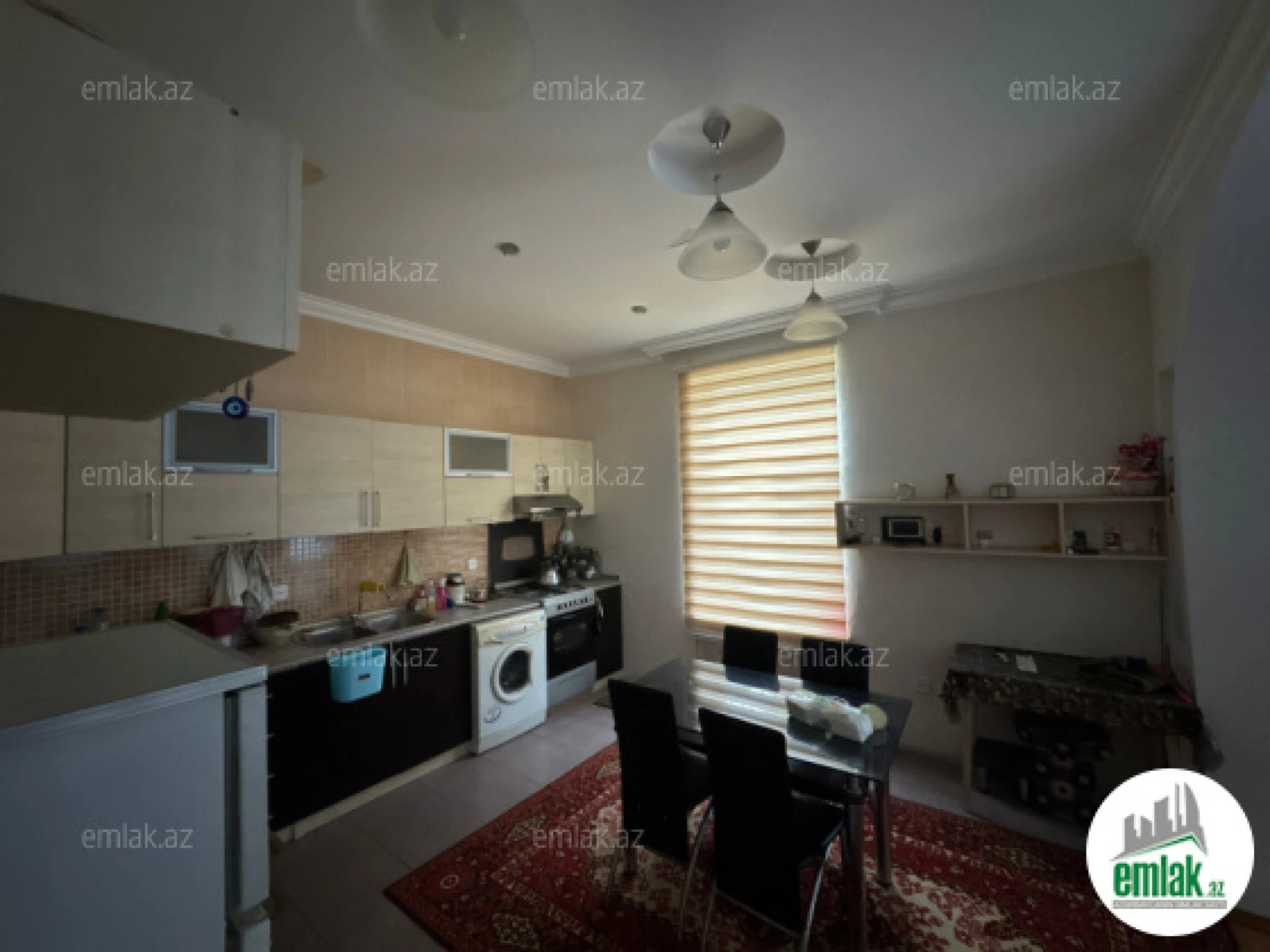 Satılır 7 otaqlı mənzil 280 m²