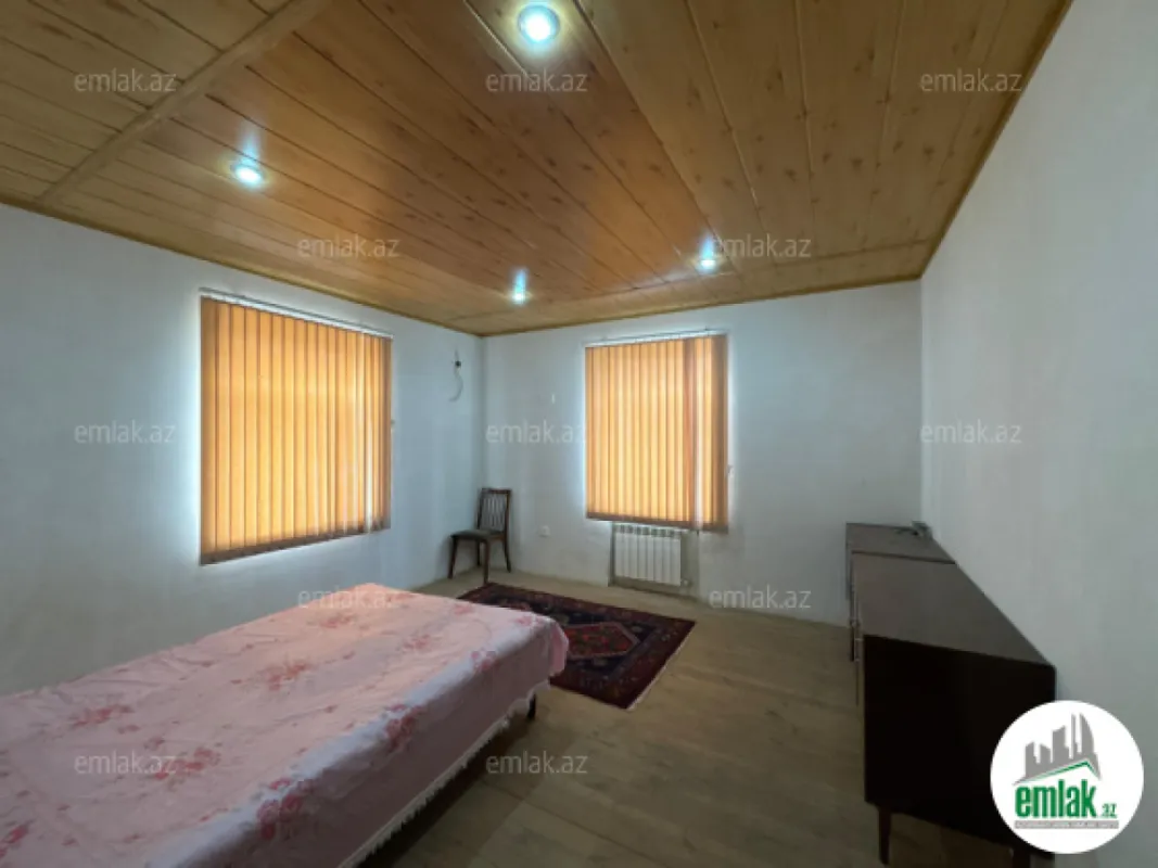Satılır 7 otaqlı mənzil 280 m²