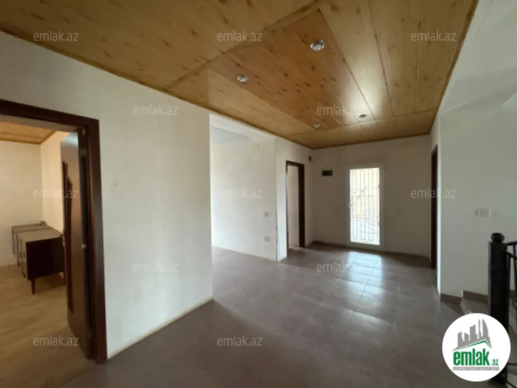 Satılır 7 otaqlı mənzil 280 m²