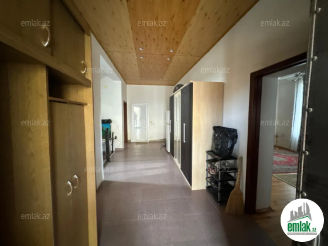 Satılır 7 otaqlı mənzil 280 m²