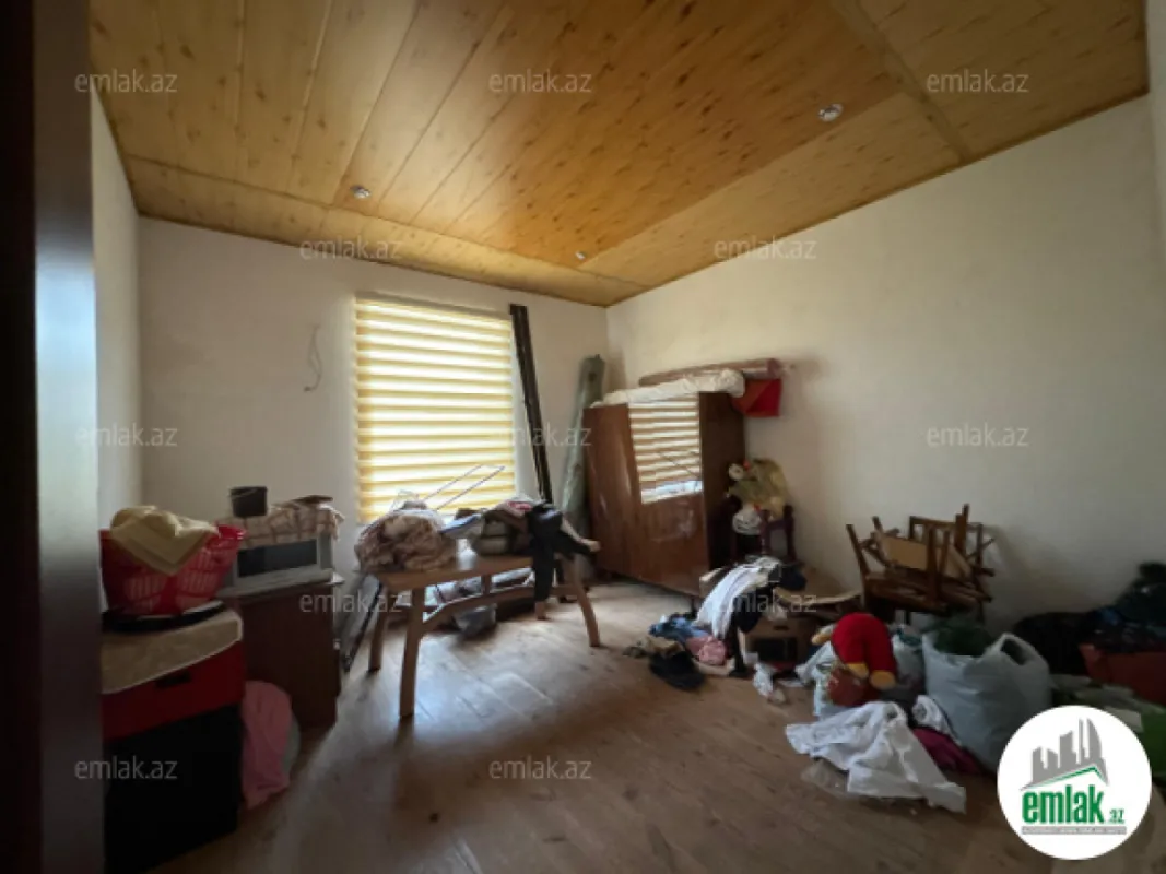 Satılır 7 otaqlı mənzil 280 m²