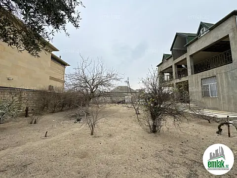 Satılır 7 otaqlı mənzil 280 m²