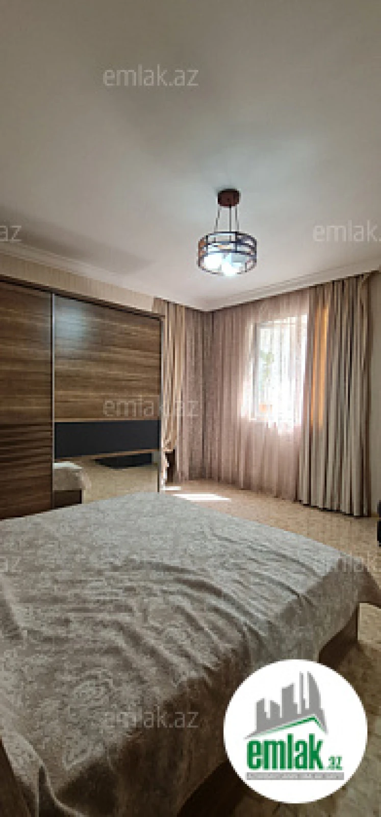 Satılır 10 otaqlı həyət evi 320 m²