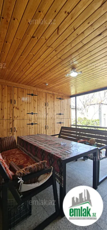 Satılır 10 otaqlı həyət evi 320 m²
