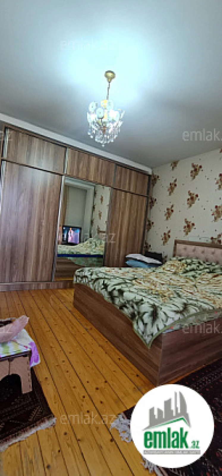 Satılır 10 otaqlı həyət evi 320 m²