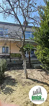 Satılır 10 otaqlı həyət evi 320 m²