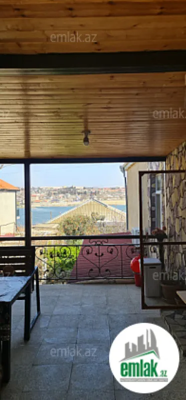 Satılır 10 otaqlı həyət evi 320 m²