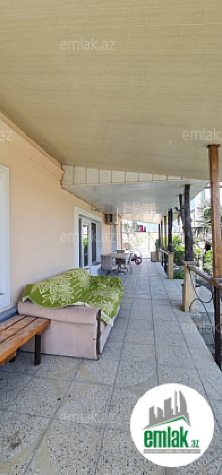 Satılır 10 otaqlı həyət evi 320 m²